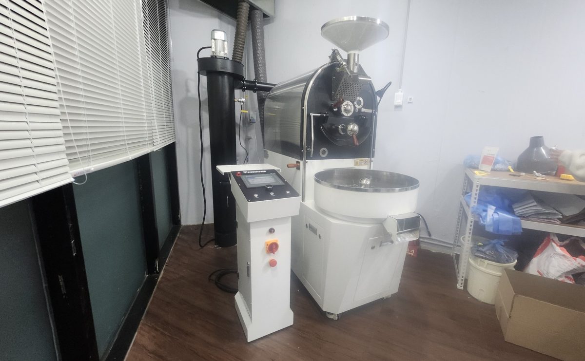하남 6킬로 신형 SOP-06 로스터기 설치 로스팅 머신 20251124 184446.jpg compressed 1