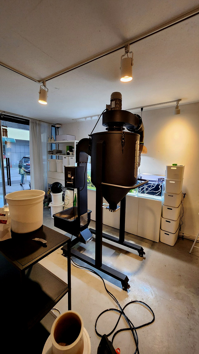 지벤스터 커피로스터기 일산 '로스터리 향초'에 디스토너 추가 설치해 드렸어요. 2 지벤스터 커피로스터기 일산 '로스터리 향초'에 디스토너 추가 설치해 드렸어요. 로스팅 머신 지벤스터0003디스토너